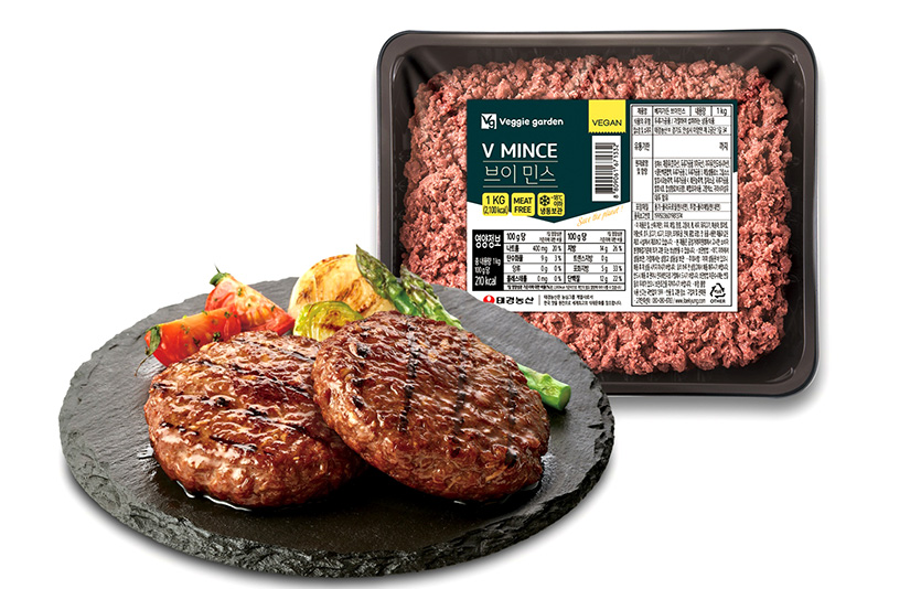 농심은 국내 식품업계 최초로 100% 식물성 재료로 만든 음식만 제공하는 완전채식 레스토랑 운영에 나선다. 농심 베지가든 대체육 이미지. 사진=농심