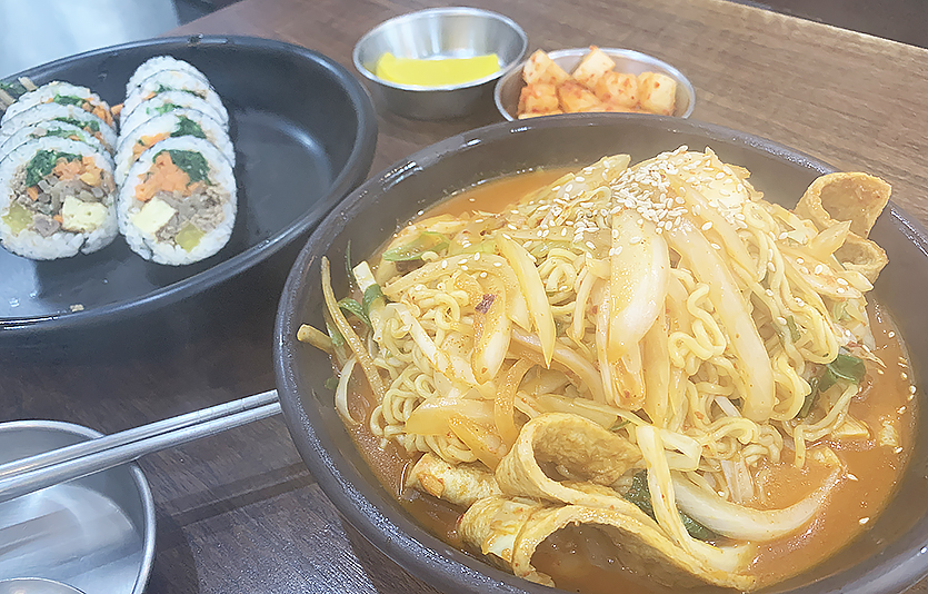 식품의약품안전처는 가을 나들이 철을 맞아  식품취급업소 5650곳을 점검, 식품위생법을 위반업소에 대한 행정처분을 요청했다. (사진은 위반업소와 관계가 없음). 사진=김성미 기자