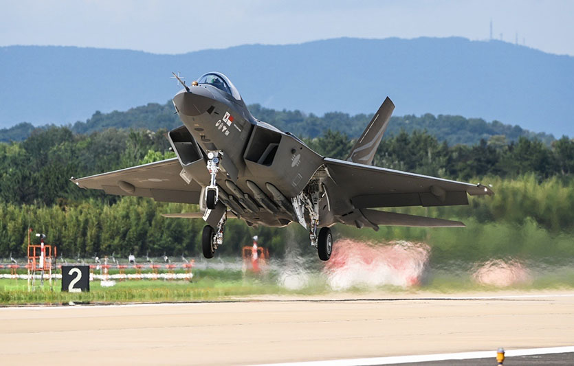 올해 7월 19일 첫 비행에 성공한 한국형 전투기 KF-21 보라매. 사진=방위사업청