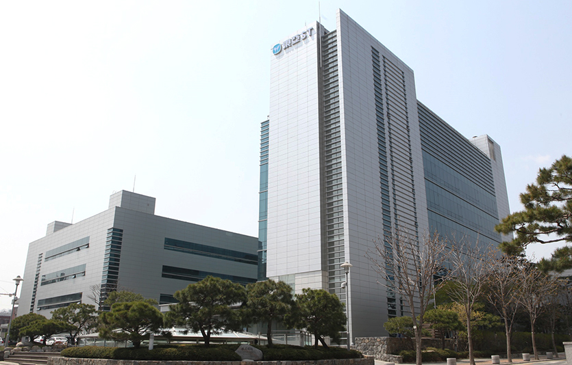 동아에스티는 튀르키예 폴리파마와 2세대 빈혈치료제 다베포에틴-알파의 복제약에 대한 독점 라이선스 아웃 및 공급 계약을 체결했다. 동아에스티 사옥. 사진=동아에스티