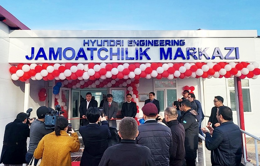 현대엔지니어링이 우즈베키스탄 타슈켄트주 아항가란시 스포츠 학교 부지내에 ‘현대엔지니어링 커뮤니티 센터’를 건립하고 전달식을 진행했다. 사진=현대엔지니어링