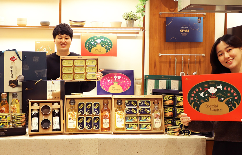 CJ제일제당은 설 명절을 맞아 가성비와 친환경 웰니스 등 트렌드에 맞춘 선물세트 300여종을 선보였다. 사진=CJ제일제당