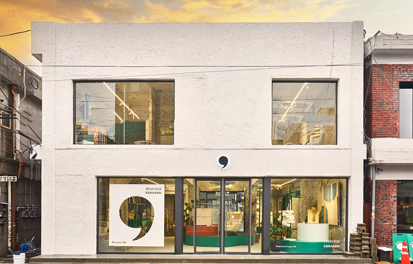 CJ온스타일 리빙 단독 브랜드 ‘앳센셜’이 홈퍼니싱 전문 브랜드로 재탄생한다. 앳센셜 팝업스토어 성수 콤마. 사진=CJ온스타일