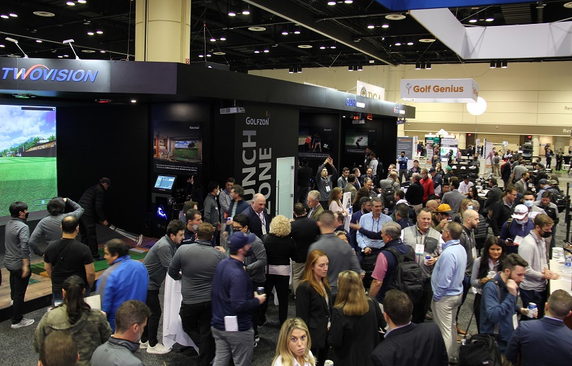 사진3. 골프존이 1월 24_27일 미국 플로리다주 올랜도에서 열리는 ‘2023 PGA 머천다이즈 쇼’에 참가해 다양한 골프 시뮬레이터 제품을 선보인다. 사진은 지난 2022 PGA 머천다이즈 쇼의 골프존 부스 모습..jpg