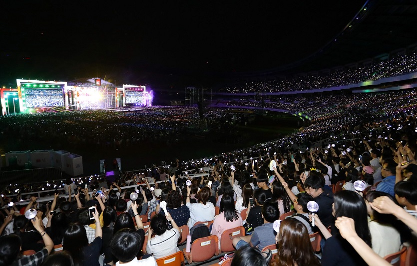 [사진2] 롯데免 제32회 패밀리콘서트 오프라인 개최.jpg