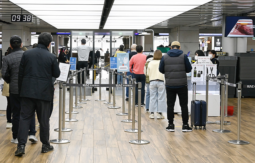시그니처 향 서비스를 제공중인 김포공항 국내선 터미널 보안검색장. 사진=한국공항공사