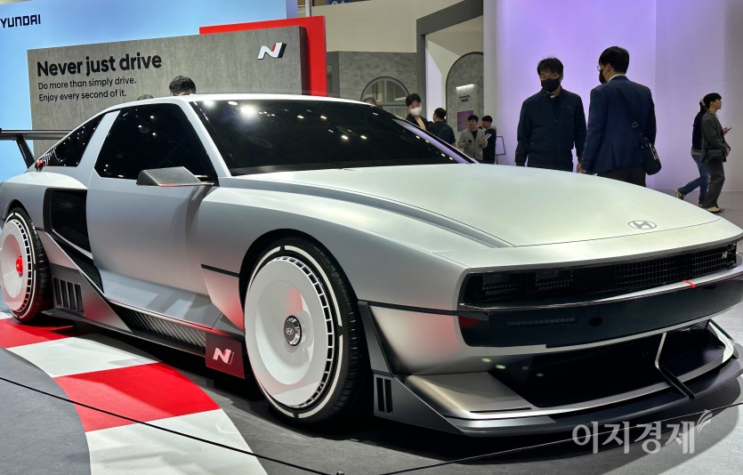 현대자동차 콘셉트카 현재 N비전 74. 사진=최준 기자