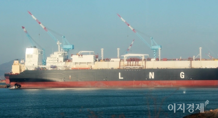 현대삼호중공업이 전남 영암조선소에서 LNG선을 건조하고 있다. 사진=정수남 기자