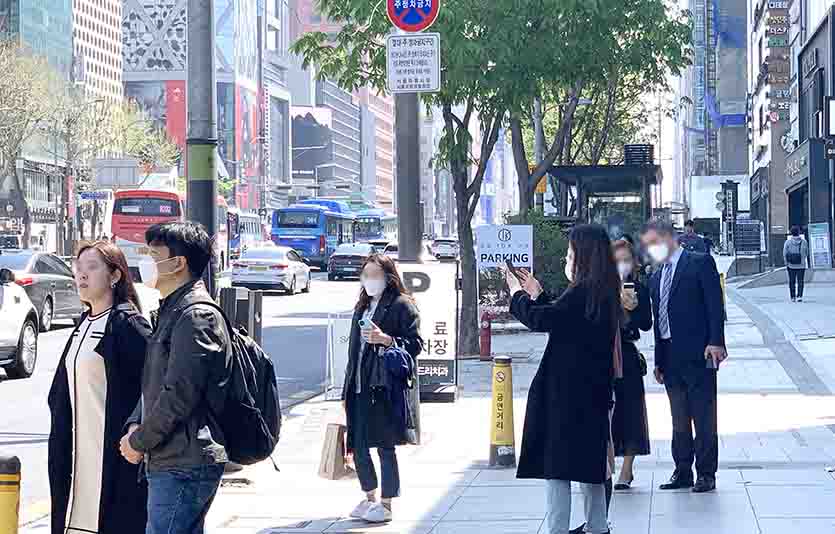 코로나19 유행이 지속적으로 안정세를 보이는 가운데 11일 1만3000명대의 신규 확진자가 발생했다. 사진=김성미 기자