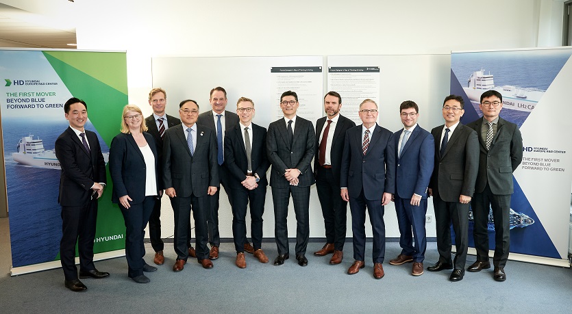 HD한국조선해양이 지난 4월 24일(현지시간) 독일 뒤셀도르프에서 HD유럽연구센터 법인 개소식을 진행했다.jpg