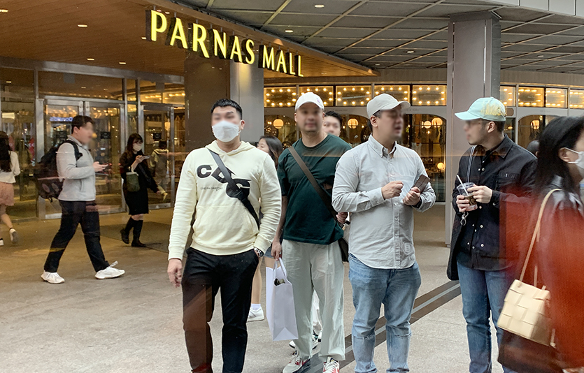 3일 전국에서 2만여명의 코로나19 확진자가 추가됐다. 서울 강남구 무역센터 파르나스몰. 사진=김성미 기자