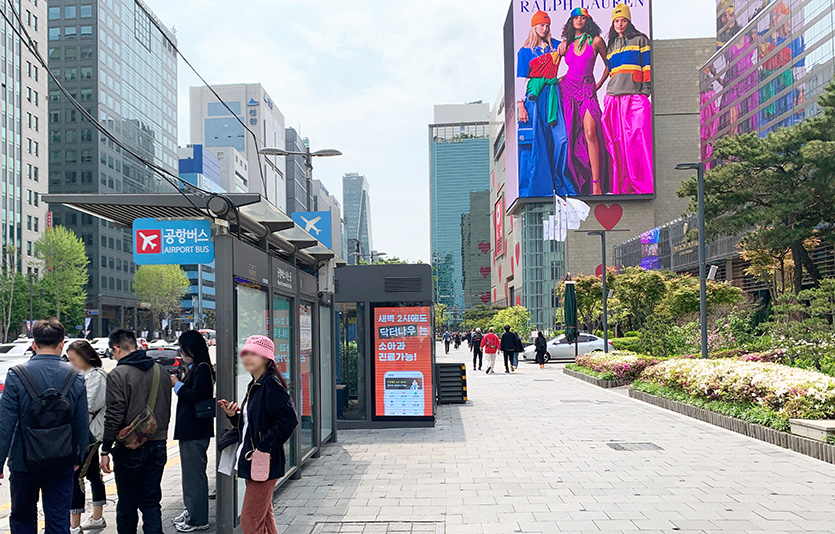 1일 전국에서 1만5000명대의 코로나19 신규 확진자가 발생했다. 서울 삼성동 무역센터. 사진=김성미 기자
