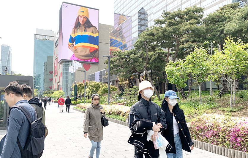 8일 전국에서 2만1000명대의 코로나19 확진자가 발생했다. 서울 강남구 무역센터. 사진=김성미 기자