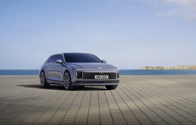 현대차가 혁신기술을 대거 도입한 '디 올 뉴 그랜저'를 출시했다. 사진=현대자동차