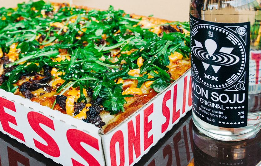 원소주 오리지널×프린스 스트리트 피자. 사진=원스피리츠