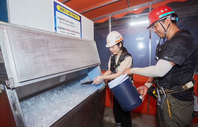 한화 건설부문이 여름철 폭염 대비 현장 내 안전보건관리 점검을 실시했다. 사진=한화