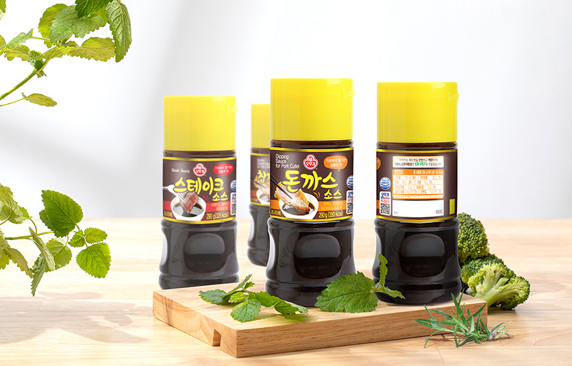 오뚜기는 육류소스 3종에 100% 재활용 가능한 순환 재활용 페트를 적용했다. 사진=오뚜기