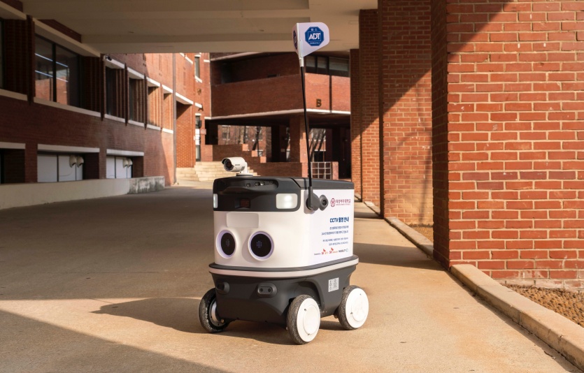 AI순찰로봇. 사진=SK쉴더스