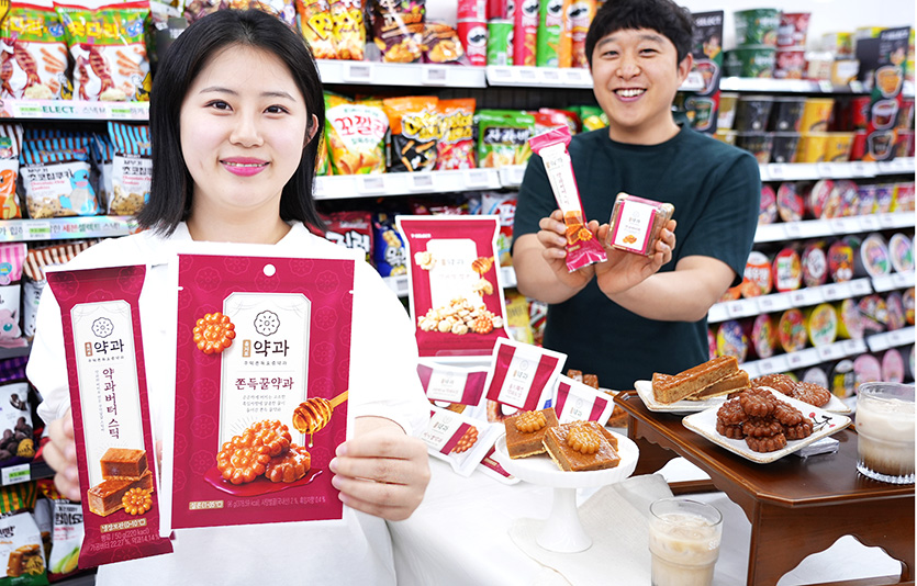 세븐일레븐은 약과를 앞세운 새 디저트를 순차 출시하고 있다. 사진=세븐일레븐