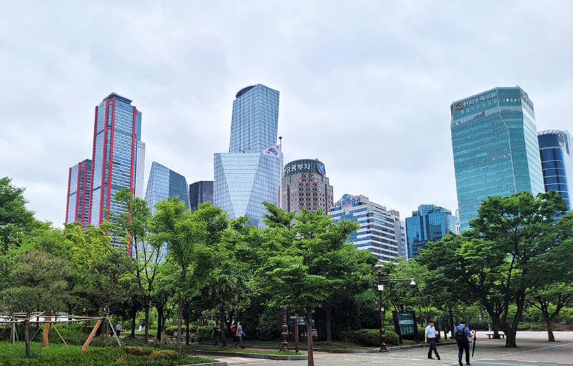 서울 여의도공권에서 바라본 여의도증권가. 사진=김성미 기자