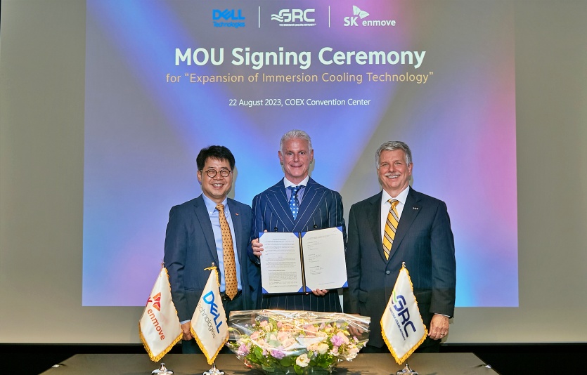 22일 오후 서울 강남구 코엑스 ‘델 테크놀로지스 포럼’에서 열린 데이터센터 액침냉각 사업 추진을 위한 업무협약식. 사진=SK이노베이션