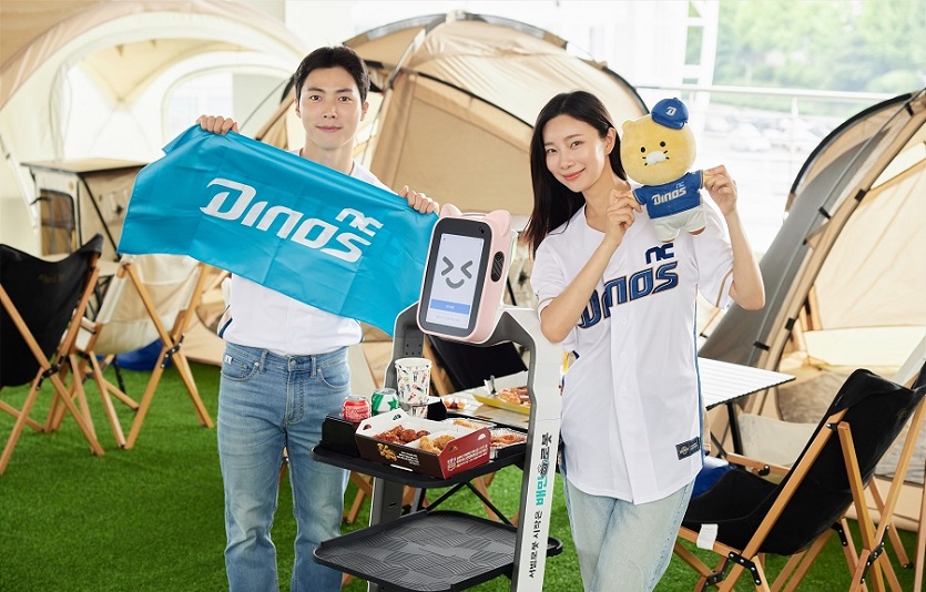 [사진] 창원NC파크에 도입된 배민 서빙로봇-1.jpg