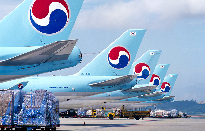 대한항공이 항공화물 고객사들과 함께 ‘지속가능 항공유(SAF)’ 사용 확대를 위한 협력을 시작한다. 사진=대한항공