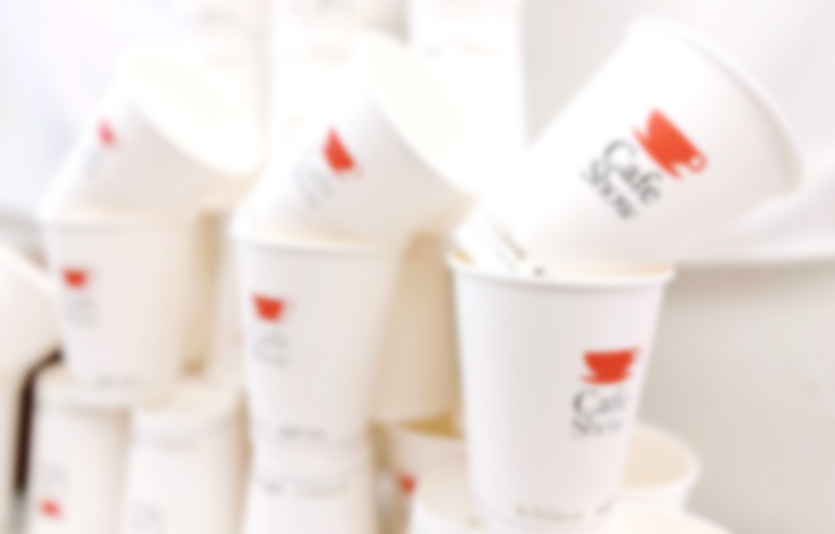 일회용 컵 사진.