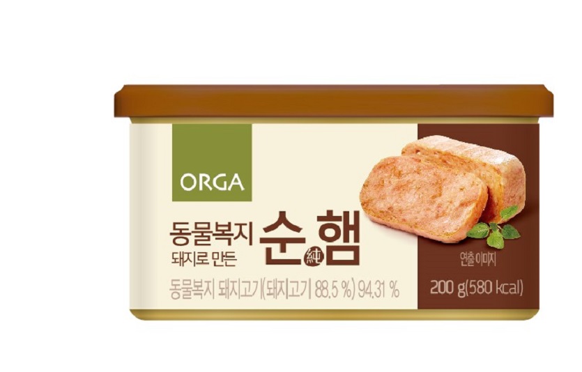 [사진] 풀무원 올가홀푸드, 지속가능가치 담은 프리미엄 캔햄 ‘동물복지 돼지로 만든 순햄’ 출시.jpg