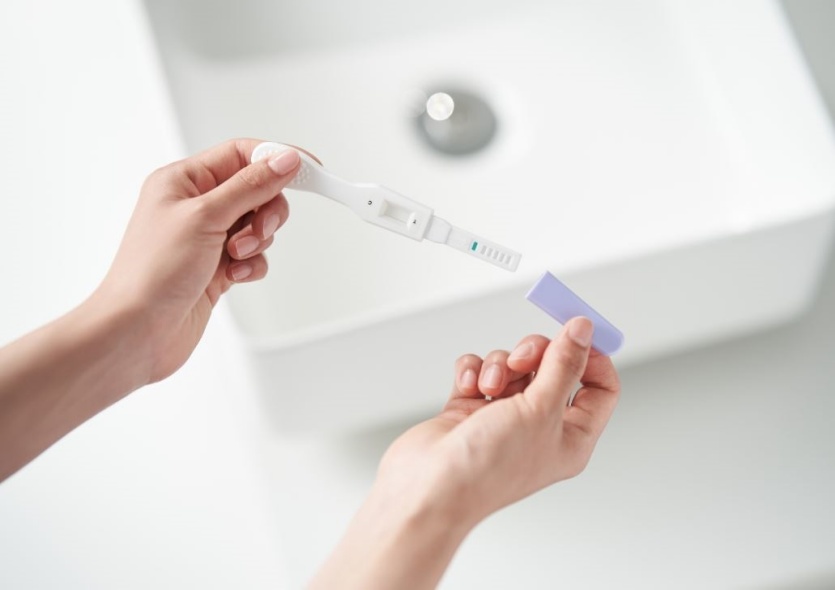 이체크 갱년기테스트기. 사진=동아제약