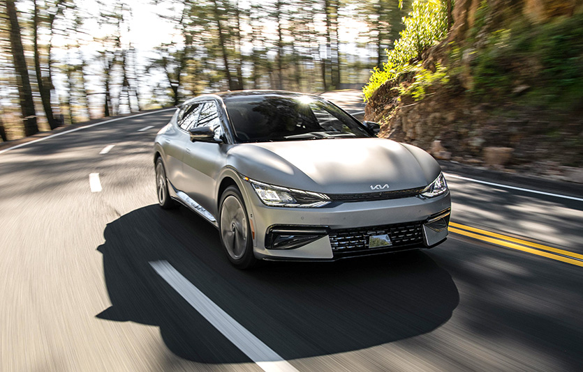 현대자동차와 기아가 전기차 고객 대상으로 특별 할인 혜택을 제공한다.   사진은 기아 EV6. 사진=기아