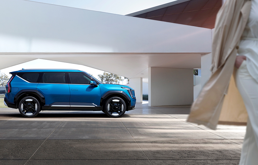 기아는 EV9 카 라이프 전체를 책임지는 구매 프로그램 ‘EV9 토탈 솔루션’을 출시했다. 사진=기아