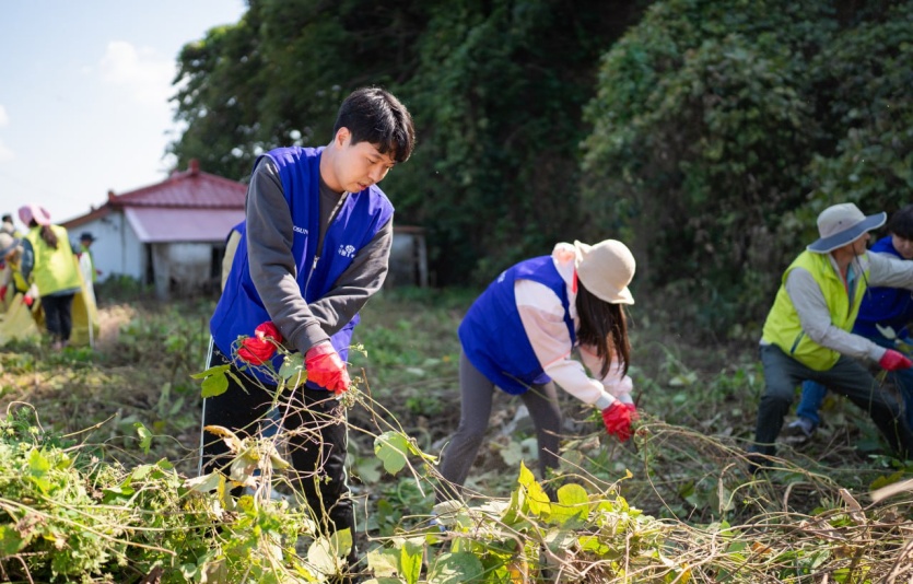 유부도 생물다양성 보존활동. 사진=효성첨단소재
