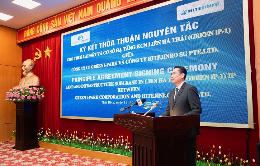 [하이트진로 사진자료] 계약 체결에 앞서 김인규 하이트진로 대표이사가 인사말을 전하고 있다.jpg