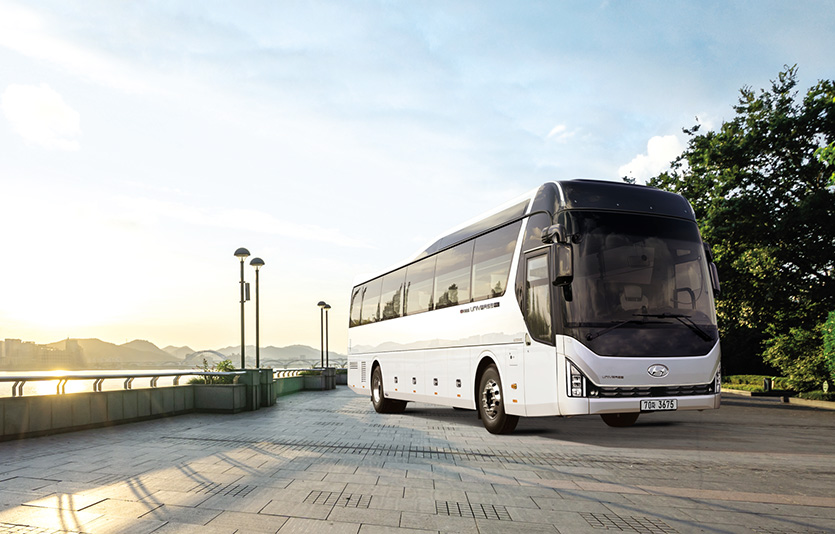 현대자동차가 관광시즌을 맞아 이달 31일부터 내달 3일까지 4일간 전국 주요 관광지에서 ‘관광버스 무상 점검 서비스’를 실시한다. 사진=현대자동차
