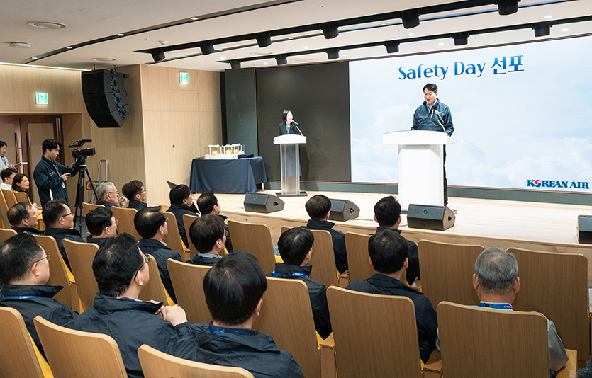 제1회 세이프티 데이 행사에 앞서 개회사를 하고 있는 조원태 한진그룹 회장. 사진=대한항공