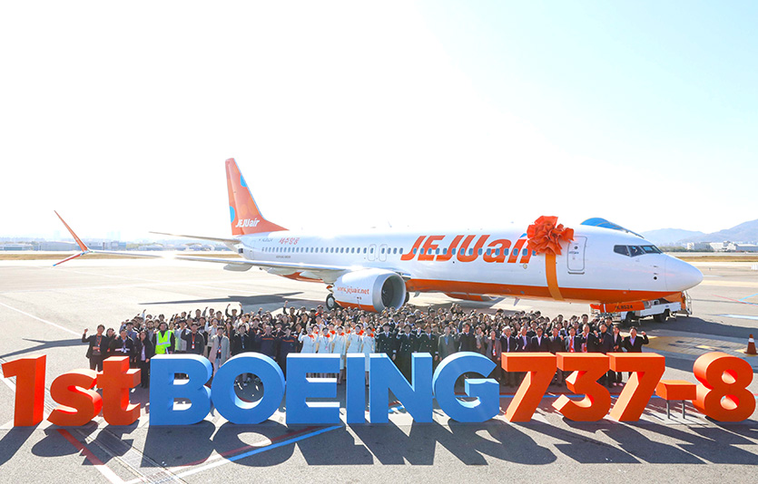 제주항공은 차세대 항공기 B737-8 첫번째 구매기 도입을 축하하는 행사를 가졌다. 사진=제주항공