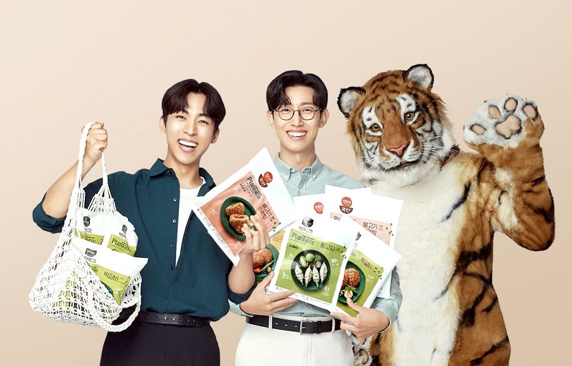 식물성식품 전문 브랜드 ‘플랜테이블’이 담백하고 건강한 식물성식품으로 호평을 받으며 인기를 끌고 있다. 사진=CJ제일제당<br>