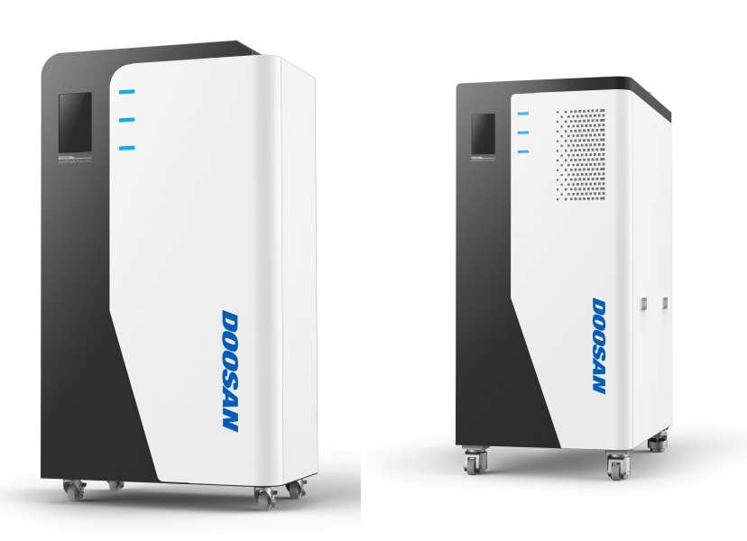 수소를 직접 투입해 운영할 수 있는 1kW급(왼쪽), 10kW급 건물·주택용 수소연료전지 ‘H2-PEMFC’ 시스템. 사진=두산