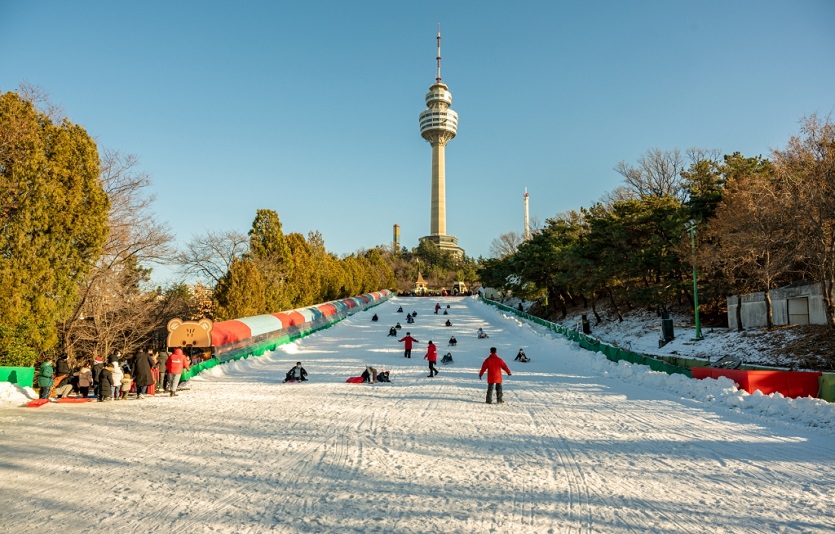 이월드 메인 눈썰매장 전경.jpg