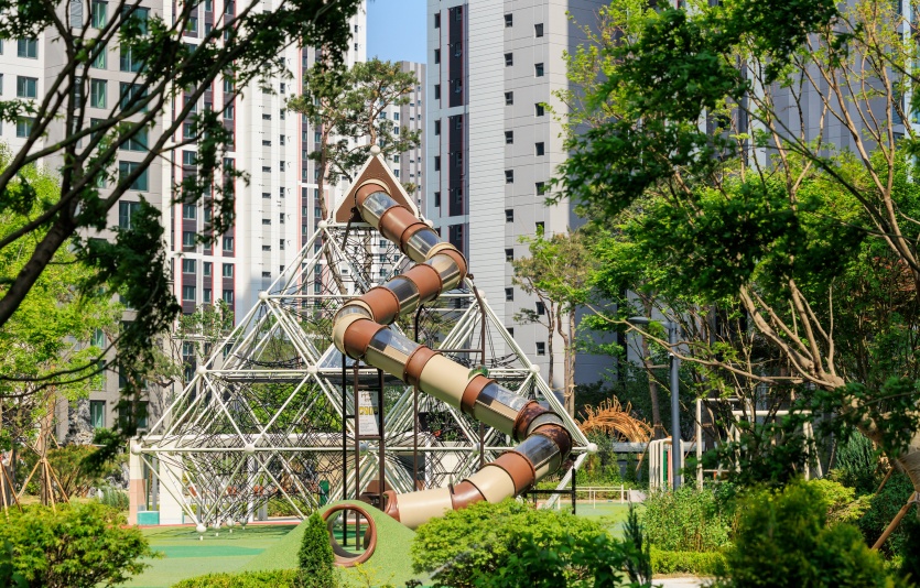 힐스테이트 푸르지오 주안 대형 조합놀이대(Big Net Playground). 사진=현대건설