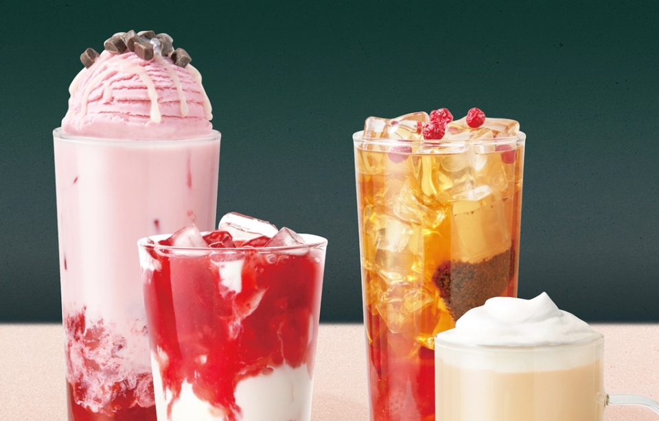 이랜드이츠 더 카페 ‘겨울 딸기 시즌 메뉴 4종’. 사진=이랜드이츠