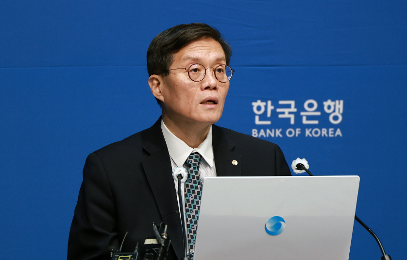 11일 한국은행 통화정책방향 기자간담회에서 발언하는 이창용 한국은행 총재. 사진=뉴시스