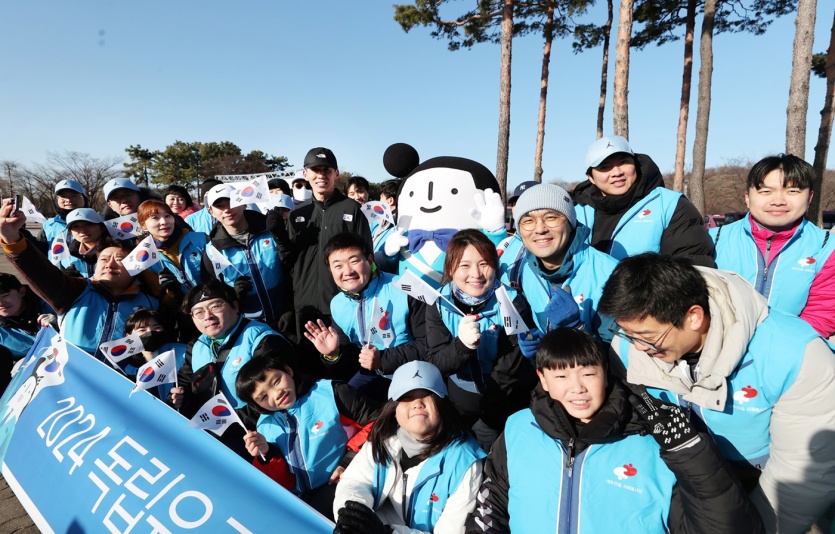 대우건설 임직원들과 가수 션이 31런 행사에 참가했다. 사진=대우건설