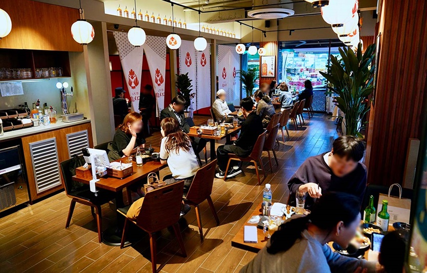 제너시스BBQ 그룹의 이자카야풍 일식 주점 토리메로의 내부 모습. 사진=제너시스BBQ그룹