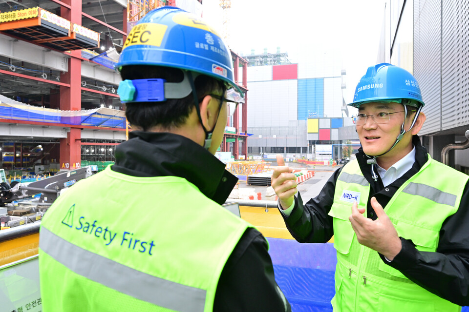 이재용 회장의 선택과 집중에 일부 전문가들이 부정적인 의견을 내기도 했지만, 올해 2분기 실적 발표를 통해 영업이익 상승이라는 결과를 분명히 보여줬다. 사진=삼성전자