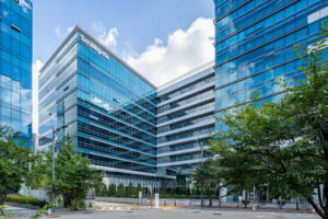 스마일게이트, 글로벌 사업 박차...통합 승부수로 IP 명가 도전 - 뉴스 썸네일 이미지