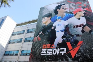 WBC·KBO 흥행 올라탄 컴투스...하반기 RPG 반등 노린다 - 뉴스 썸네일 이미지